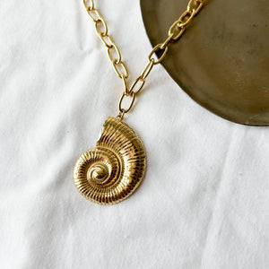 Collier escargot doré